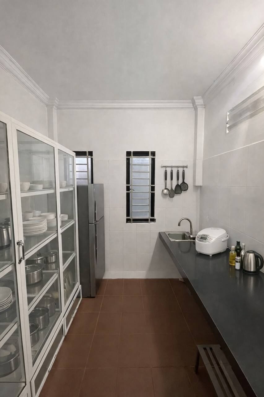 Exclusive Villa, 6 Bedrooms (The Entire Villa) | Private kitchen | Coffee/tea maker, shared fridge, electric kettle