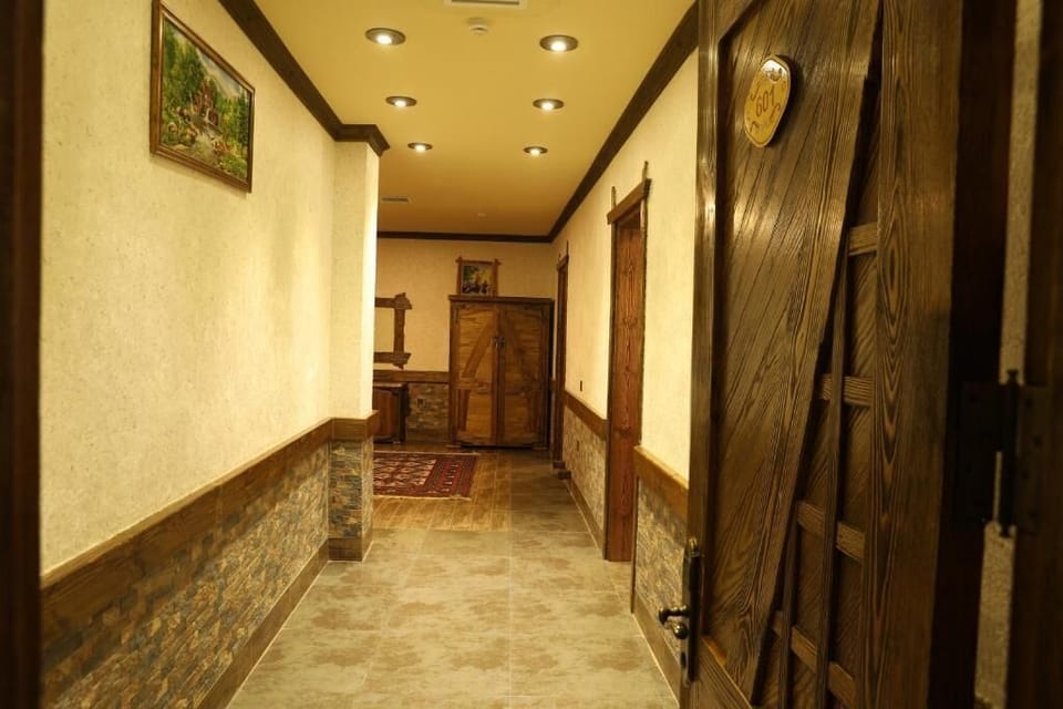 Executive Suite, Balcony, River View | In-room safe, desk, soundproofing, WiFi (free)