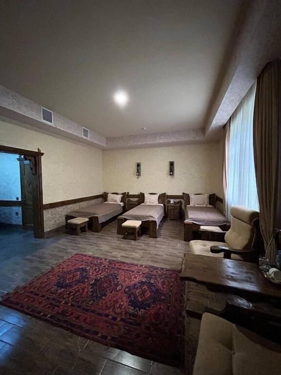 Basic Triple Room, River View | In-room safe, desk, soundproofing, WiFi (free)