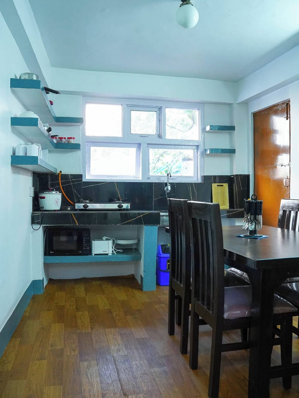 Apartment, 2 Bedrooms, Smoking, Balcony | Dining room