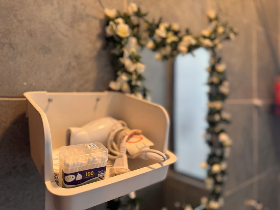 Bathroom amenities