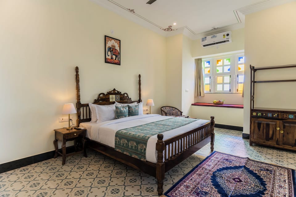Premier Suite, Balcony, Garden View | Desk, laptop workspace, soundproofing, iron/ironing board