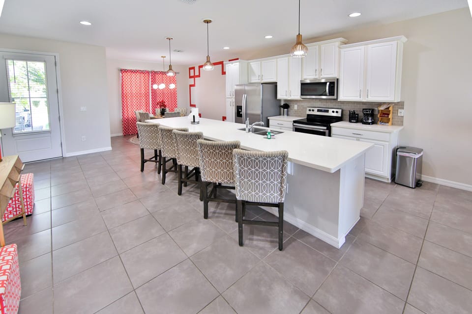 Fully equipped kitchen