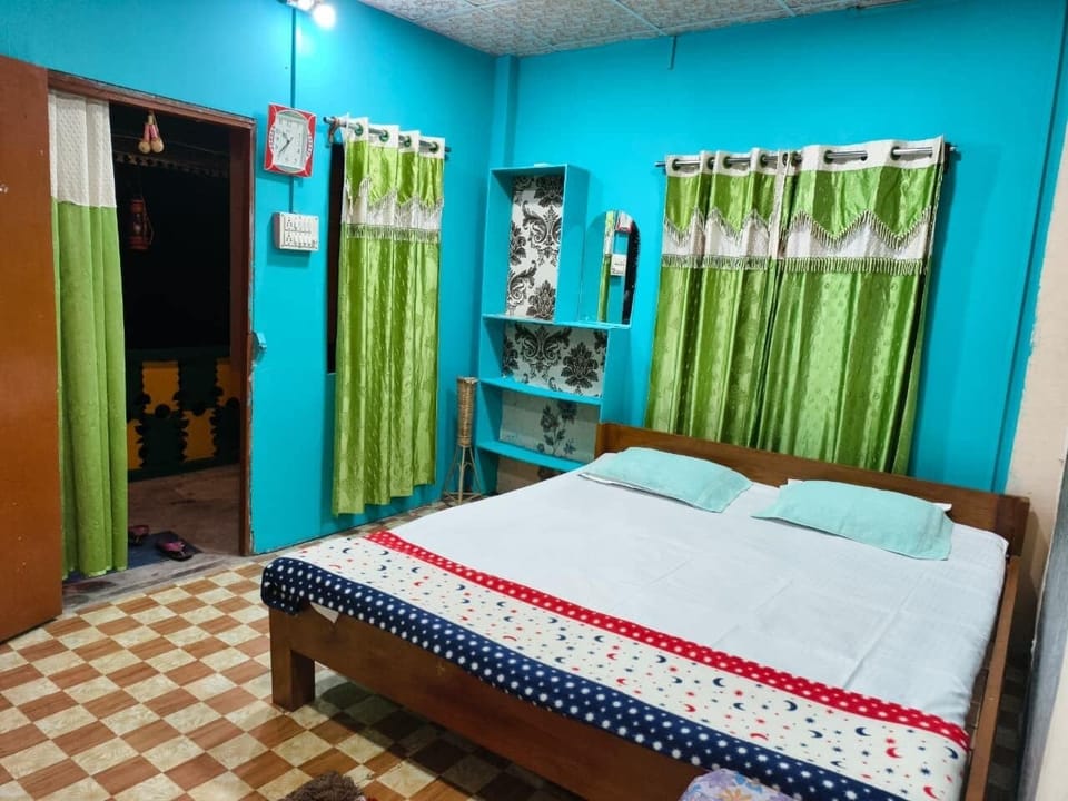Family Single Room, Balcony, River View | Individually decorated, individually furnished, free WiFi