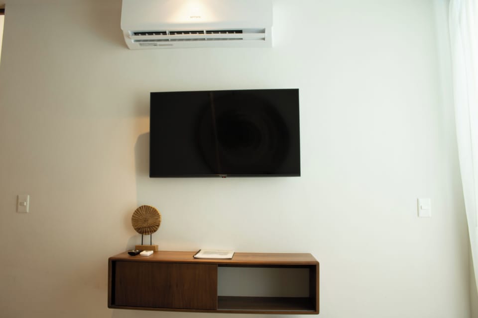In-room safe, iron/ironing board, free WiFi