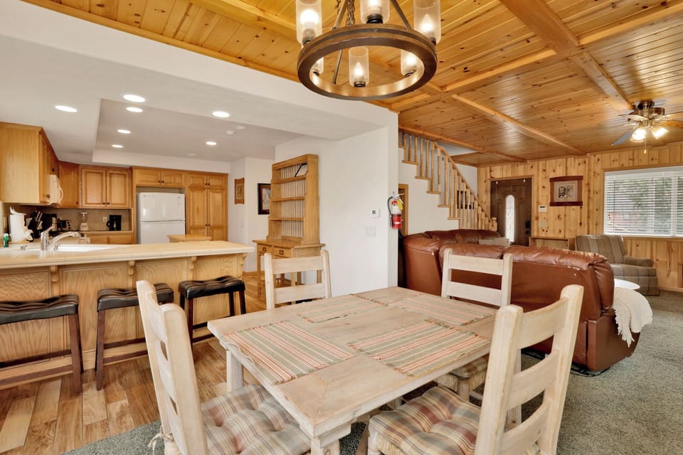 Inviting dining area designed for comfort and connection. The space feels open and airy, with a warm atmosphere that makes everyday meals and special gatherings equally enjoyable.