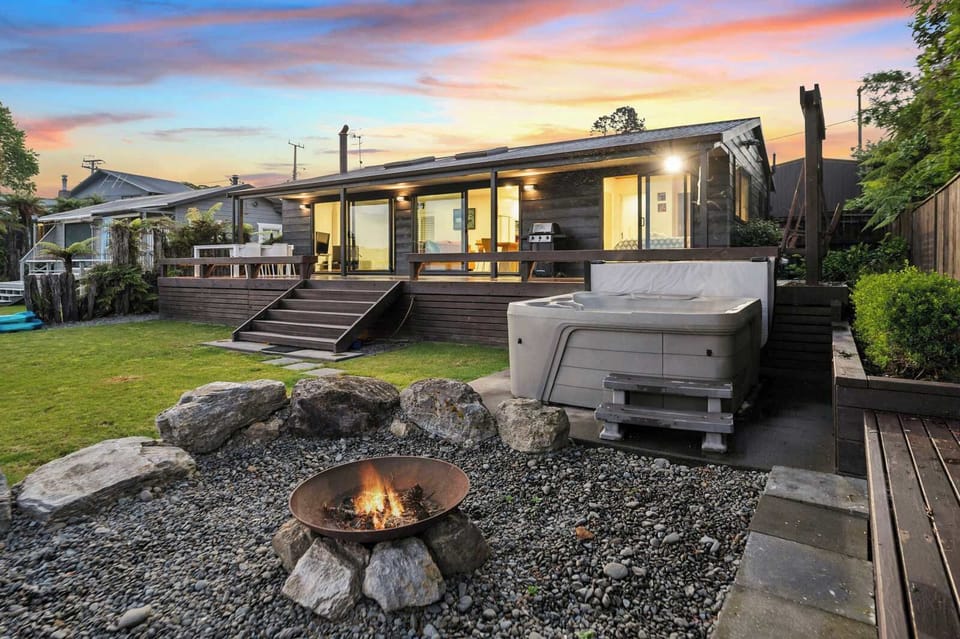 Soak in the spa or sit around the fire pit and roast marshmallows, evenings are stunning here.. 