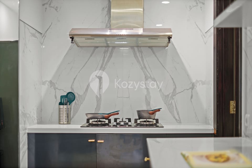 Apartment, 2 Bedrooms, City View | Private kitchen | Full-size fridge, microwave, oven, stovetop