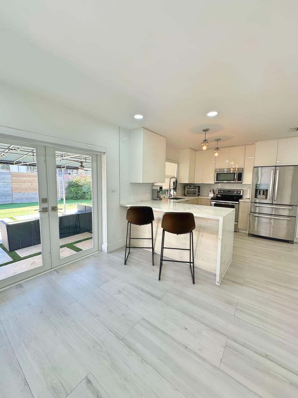 Kitchen bar