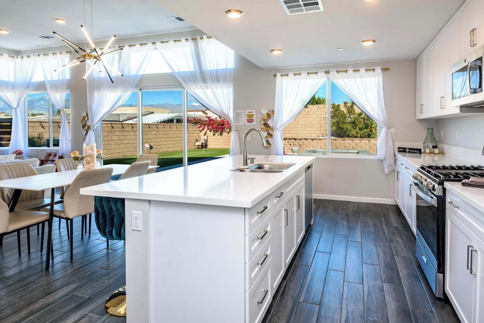 House, Private Pool (3 Bedrooms) | Private kitchen | Fridge, microwave, oven, stovetop