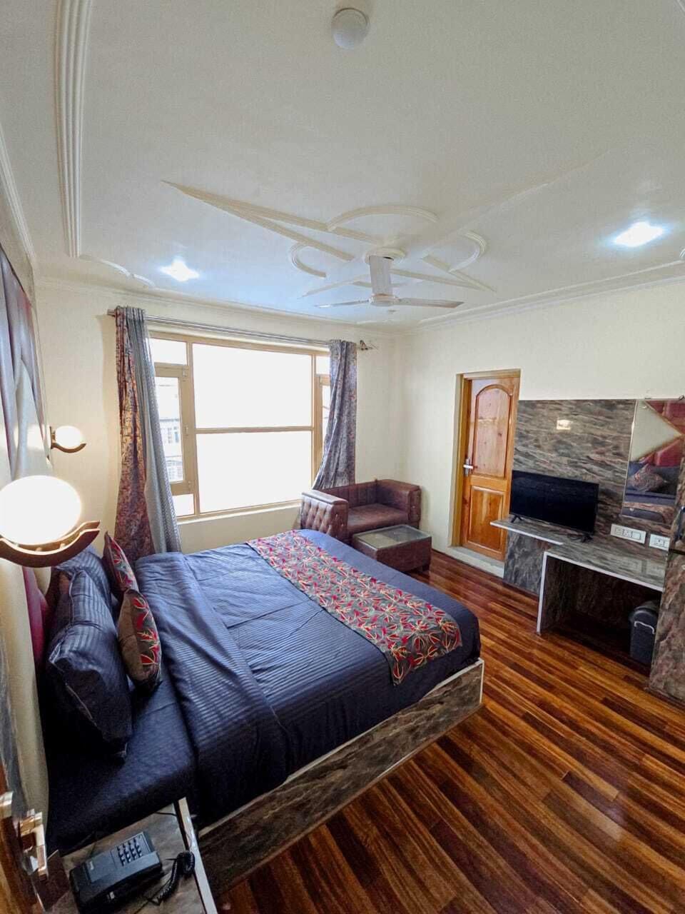 Deluxe Double Room | Desk, WiFi (free)