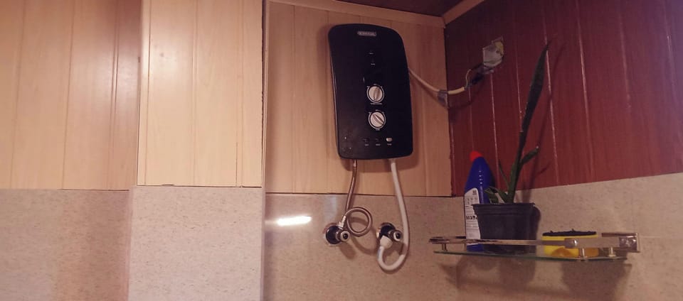 Family Cabin | Bathroom