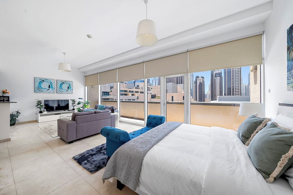 Elegant Studio with Burj Khalifa Views Apartment in Dubai