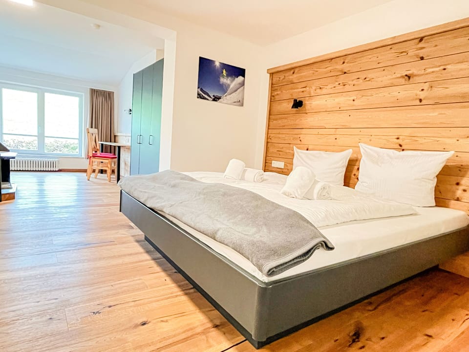 Superior Double Room, 1 Queen Bed with Sofa bed, Garden View, Garden Area | Desk, laptop workspace, soundproofing, free WiFi