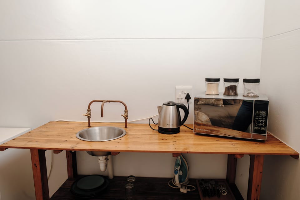 Standard Twin Room | Desk, free WiFi