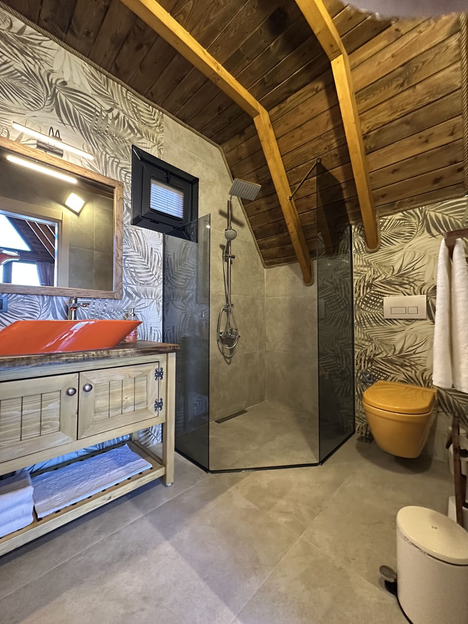 AHLAT   Panoramic Chalet,  Kitchen, Mountain View with Jacuzzi | Bathroom | Free toiletries, hair dryer, slippers, towels