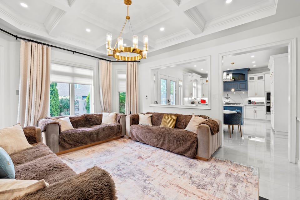 Luxury House, 4 Bedrooms, Garden View | Living area | 43-inch flat-screen TV with satellite channels, Netflix, Hulu