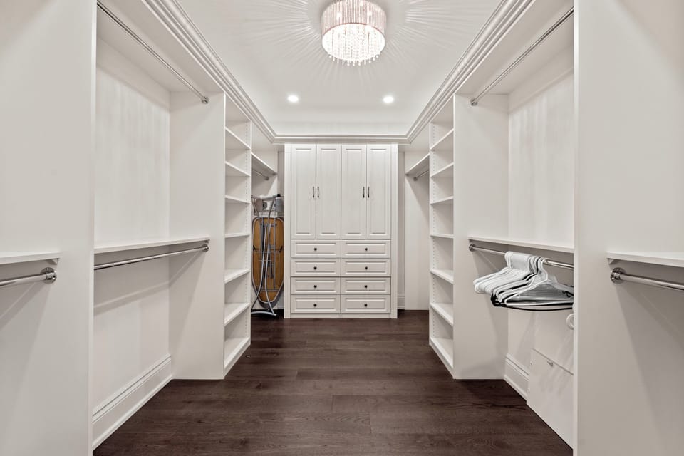 Luxury House, 4 Bedrooms, Garden View | Wardrobe