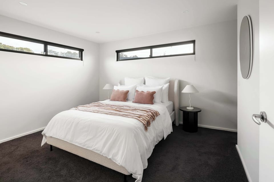House | 5 bedrooms, high-speed internet