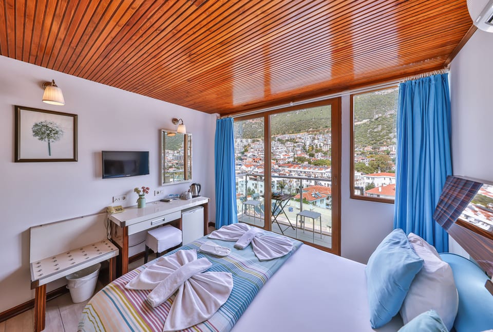 Double Room, Terrace, City View | Egyptian cotton sheets, premium bedding, minibar, in-room safe