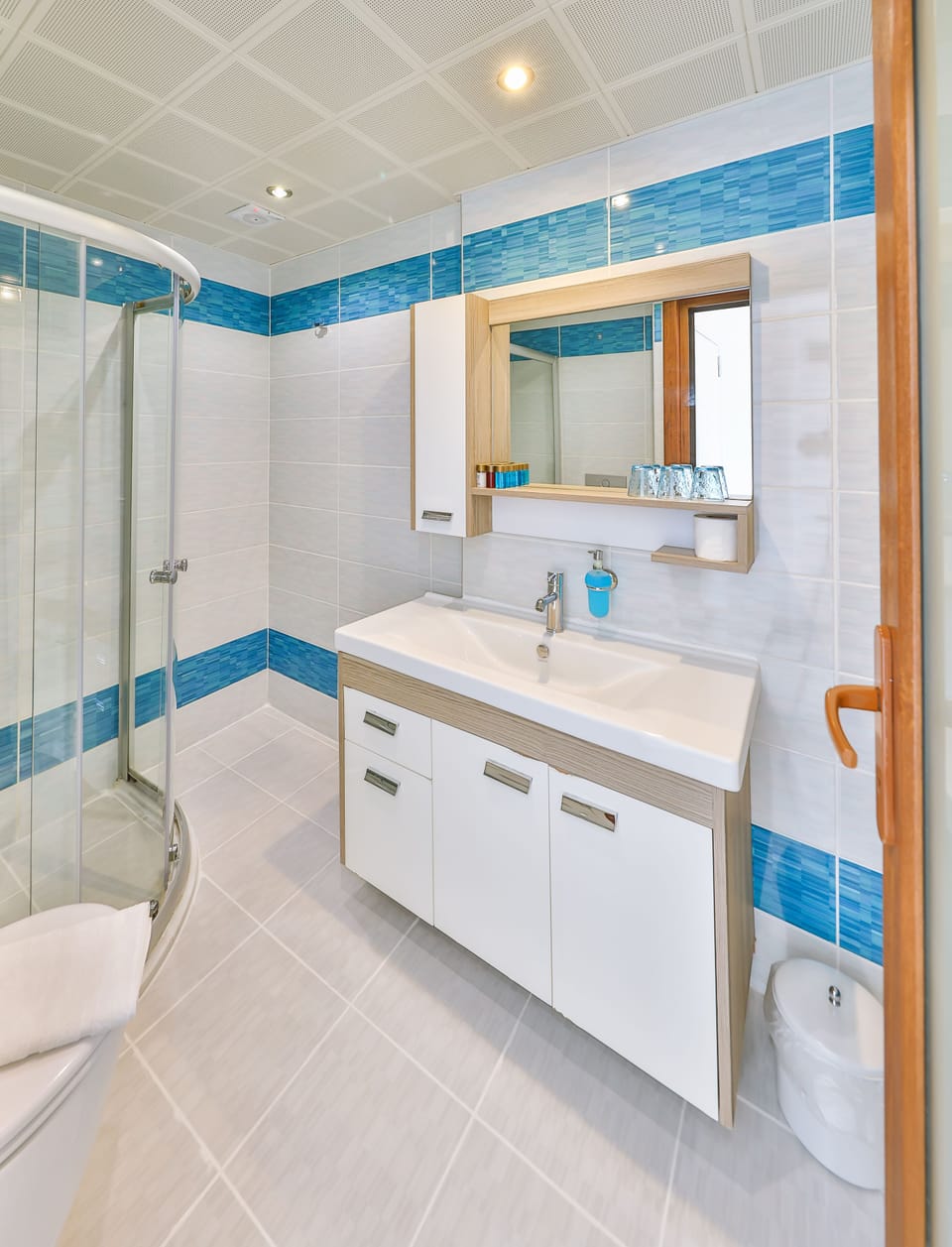 Standard Double Room, Mountain View | Egyptian cotton sheets, premium bedding, minibar, in-room safe