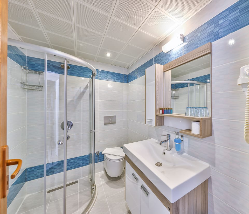 Double Room, Terrace, City View | Bathroom | Shower, rainfall showerhead, designer toiletries, hair dryer
