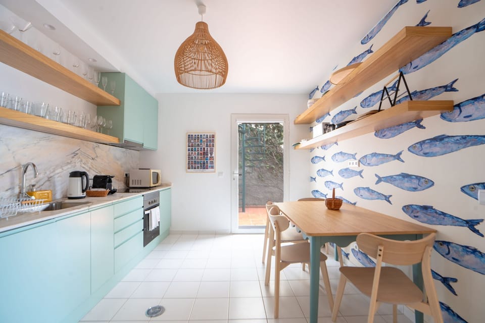 House | 3 bedrooms, desk
