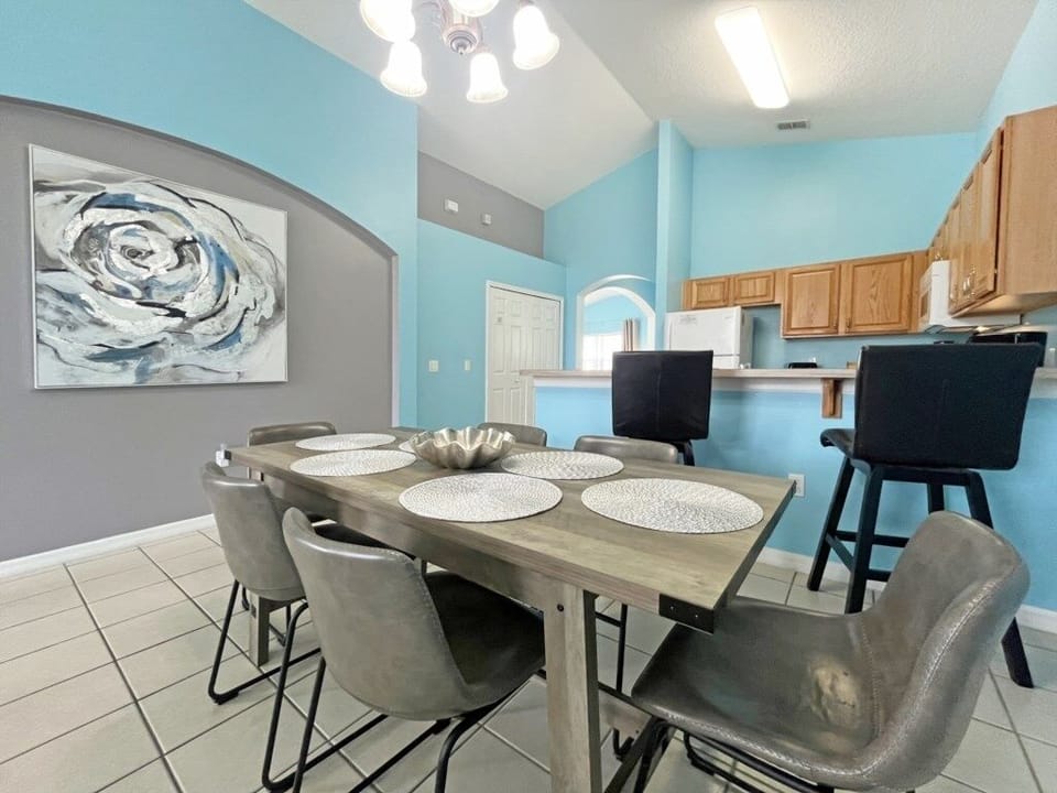 House, 3 Bedrooms | Dining