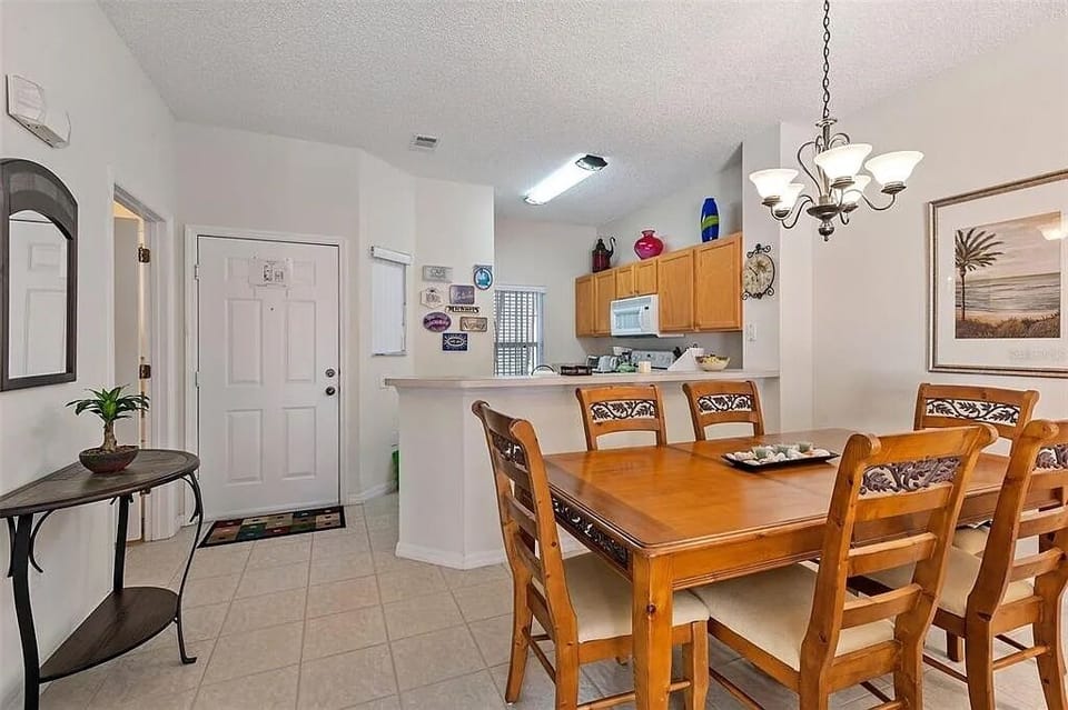 Townhome, 3 Bedrooms | Dining