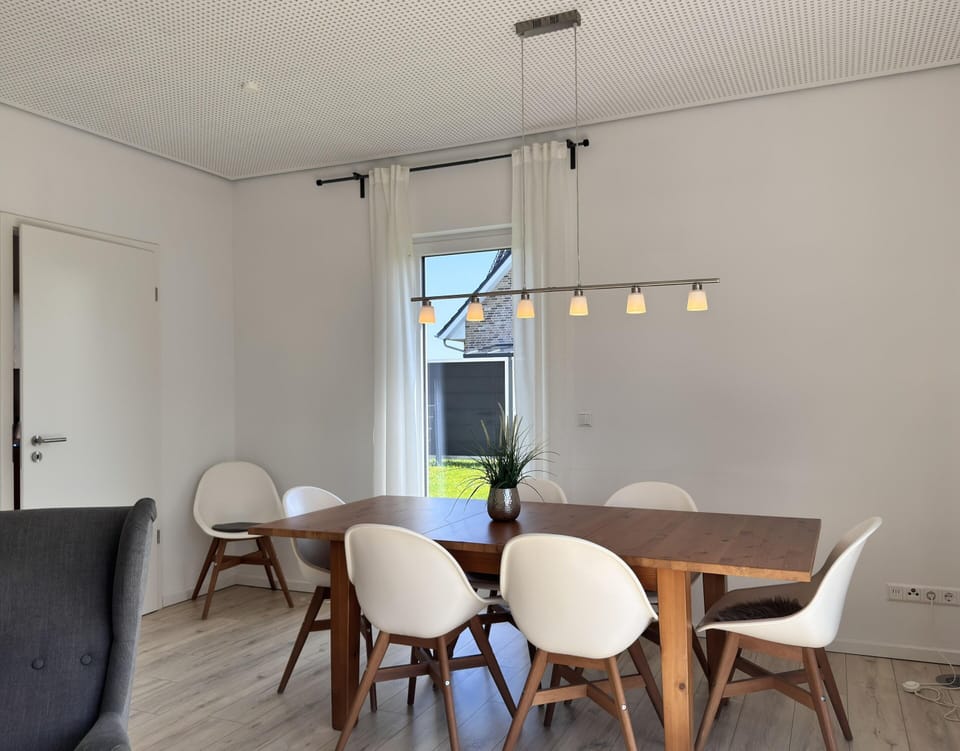 Apartment | Dining