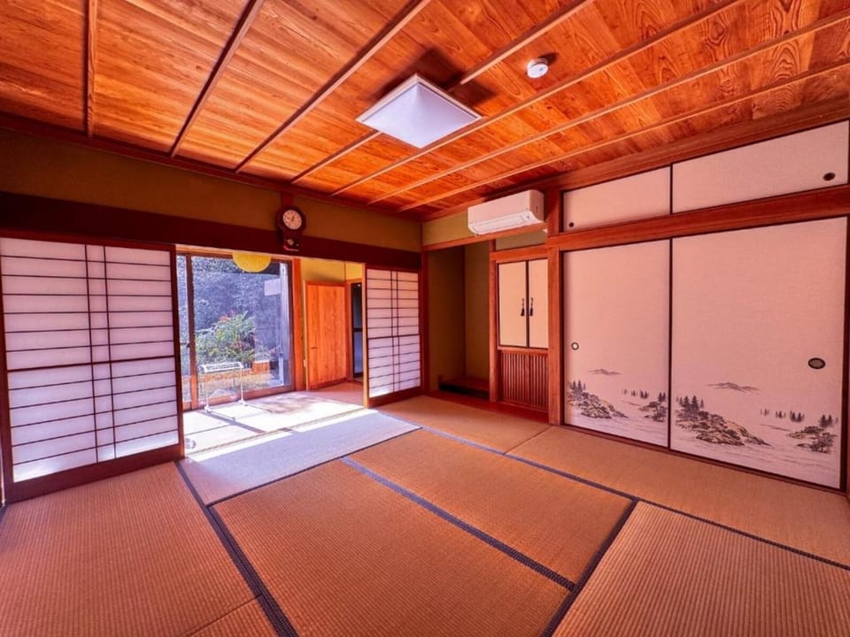 House B - Private Japanese-Style Room (Up to 4 People), Non Smoking | WiFi (free)