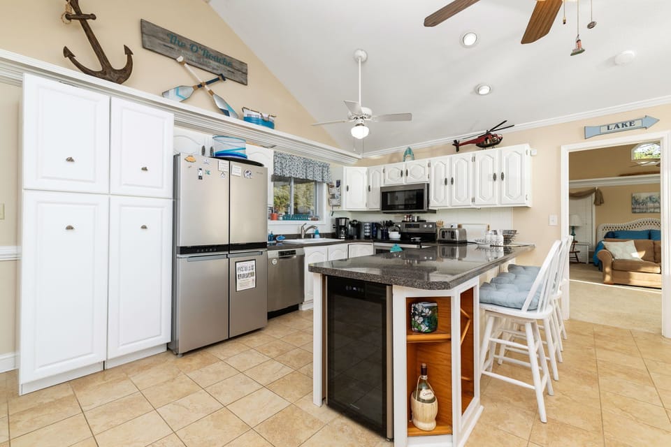 Fully furnished kitchen with everything you need to cook