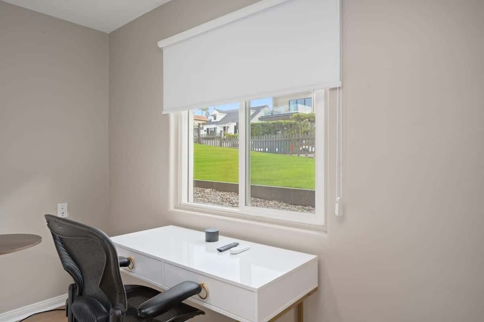 Work from home! (Only if you have to!) Don't worry, we have the Wifi ready! 
This space is especially insulated from exterior noise, so you can work with focus! 