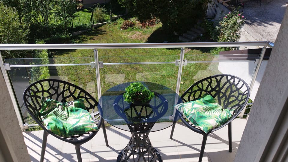 Luxury Apartment, Balcony, Garden View | Balcony view