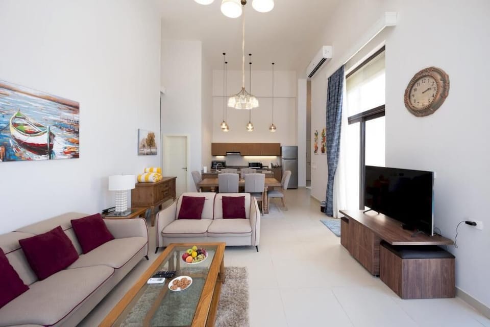 Superior Villa, 4 Bedrooms, Private Pool, Lake View | Premium bedding, iron/ironing board, WiFi (free), bed sheets
