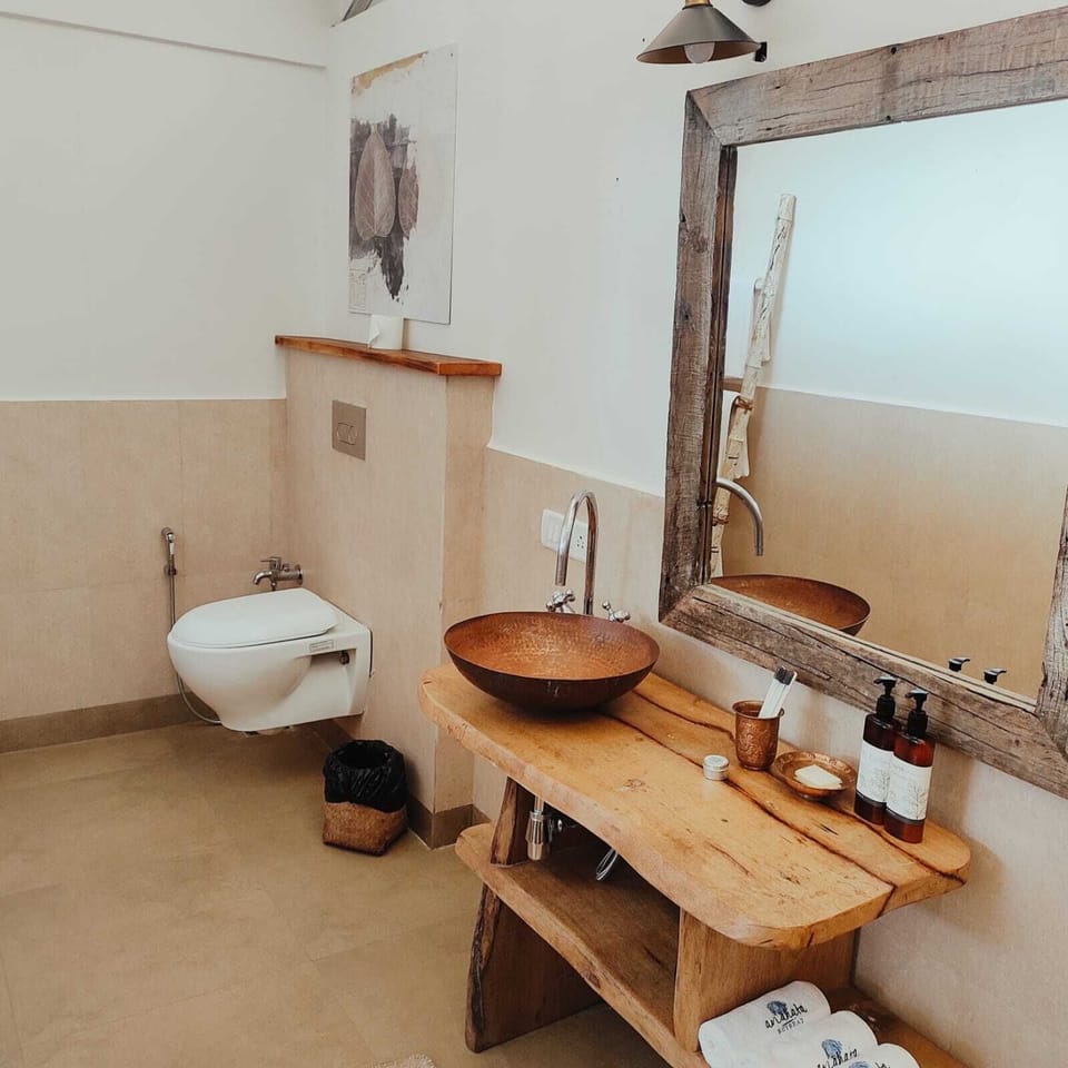 Partial Sea View Beach Cottage | Bathroom | Shower, free toiletries, hair dryer (on request), slippers