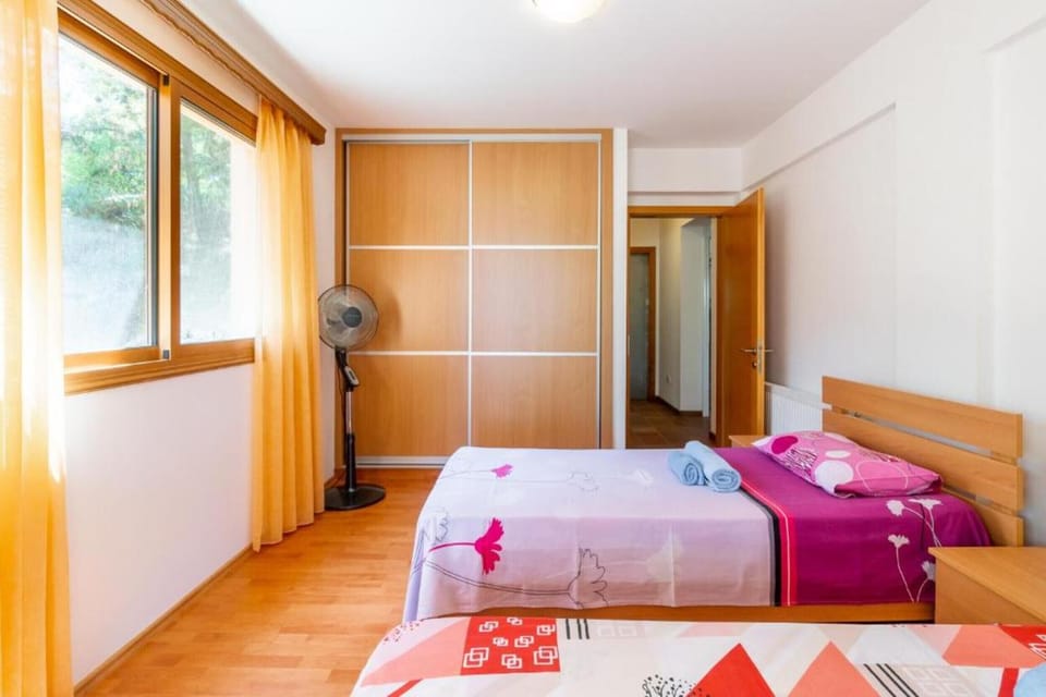 House | 5 bedrooms, soundproofing