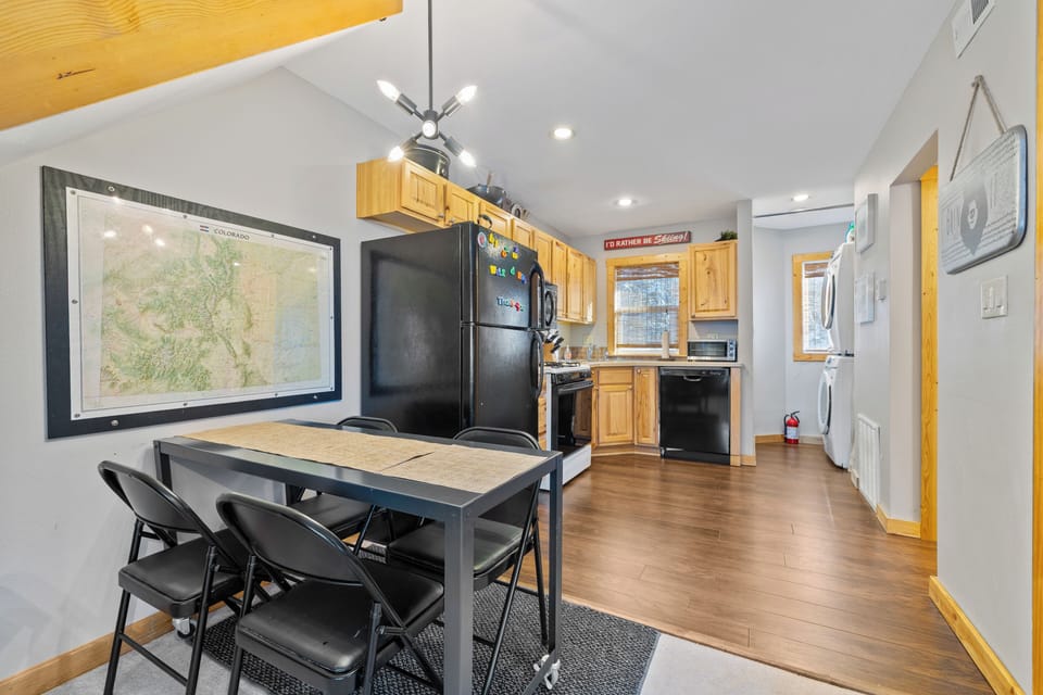 Open Kitchen/ Dining