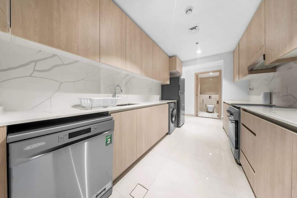 Cook, create, and entertain with ease in this home’s fully equipped kitchen , complete with modern appliances, ample storage, and stylish finishes. Perfect for everyday meals or hosting unforgettable gatherings.