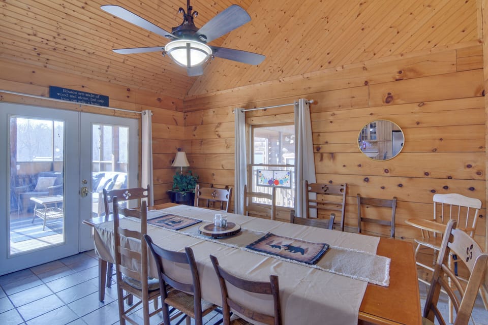 Dining Area | 1st Floor