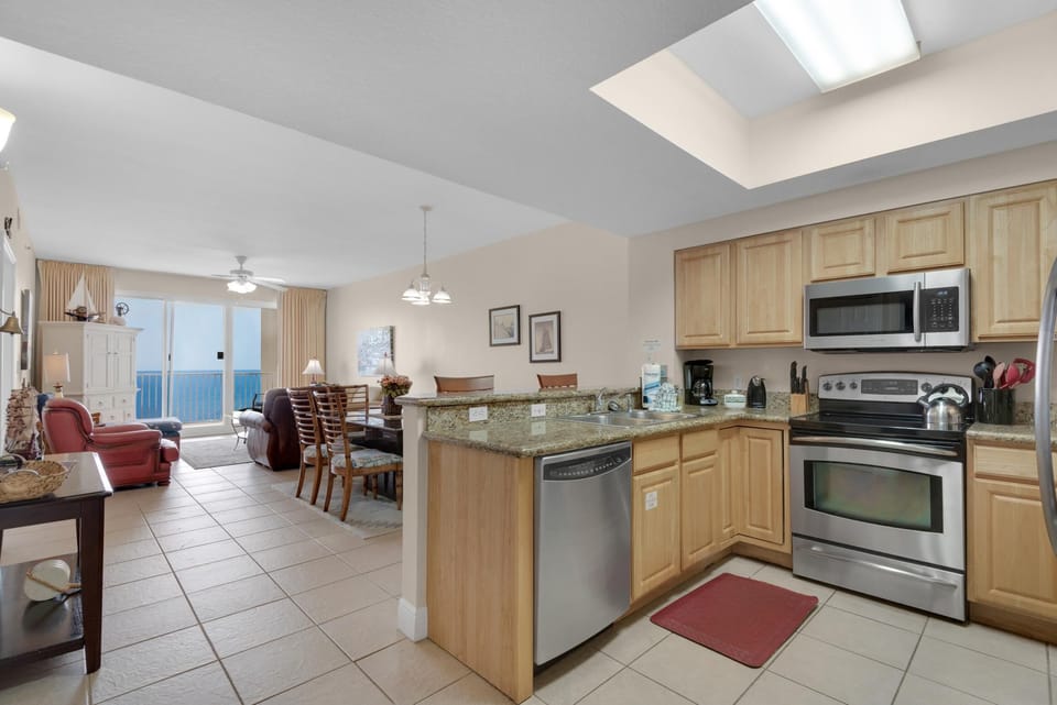 Condo, Multiple Beds (Ariel Dunes I 1503) | Private kitchen