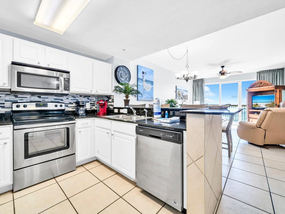 Condo, Multiple Beds (Calypso 1-706 East) | Private kitchen