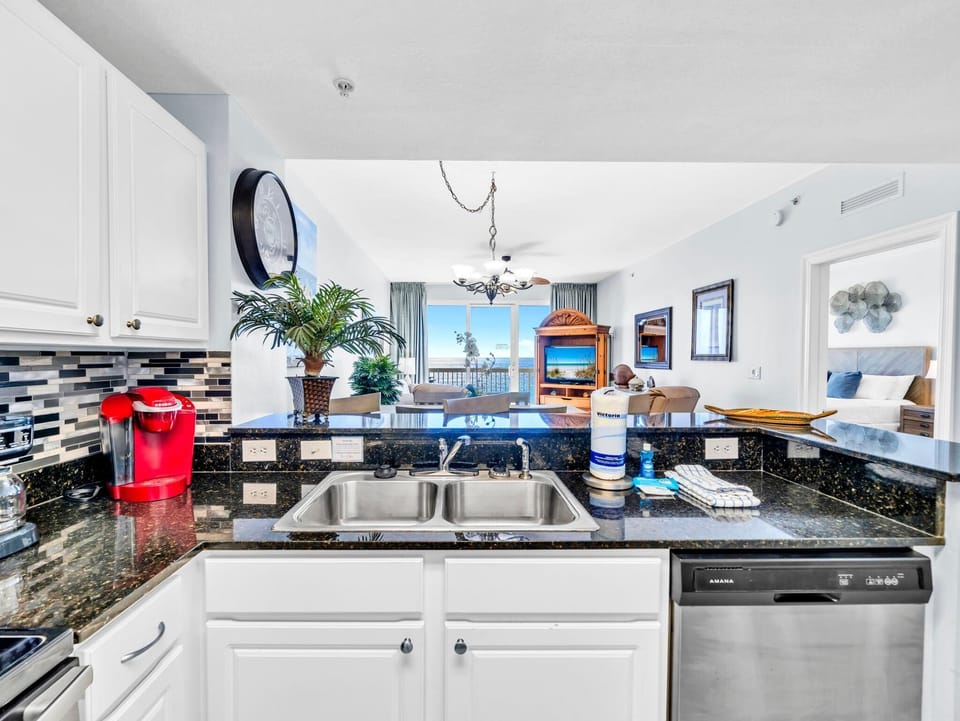 Condo, Multiple Beds (Calypso 1-706 East) | Private kitchen