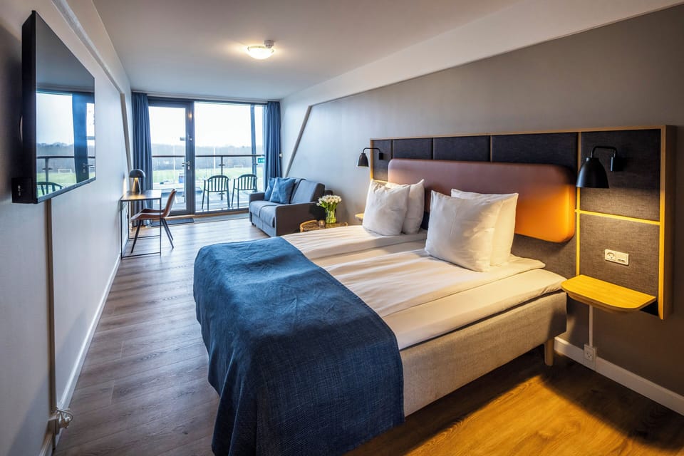 Superior Double Room | Desk, laptop workspace, free WiFi, bed sheets