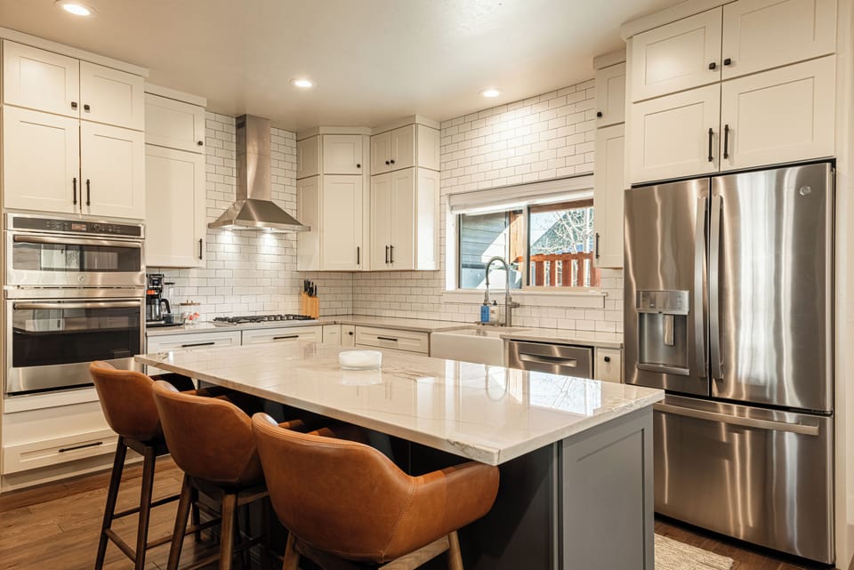 Modern and fully equipped