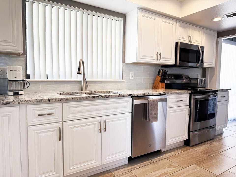 Sunburst Gulf-Side 2BR – Pool, Dock & Beach (5919)