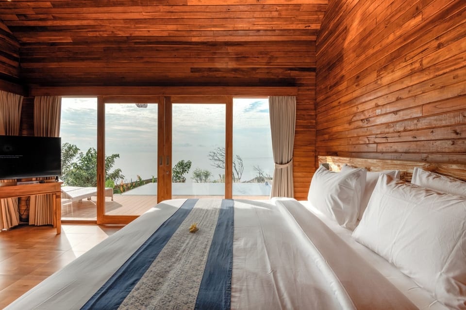 Villa, Ocean View | Pillowtop beds, minibar, in-room safe, desk