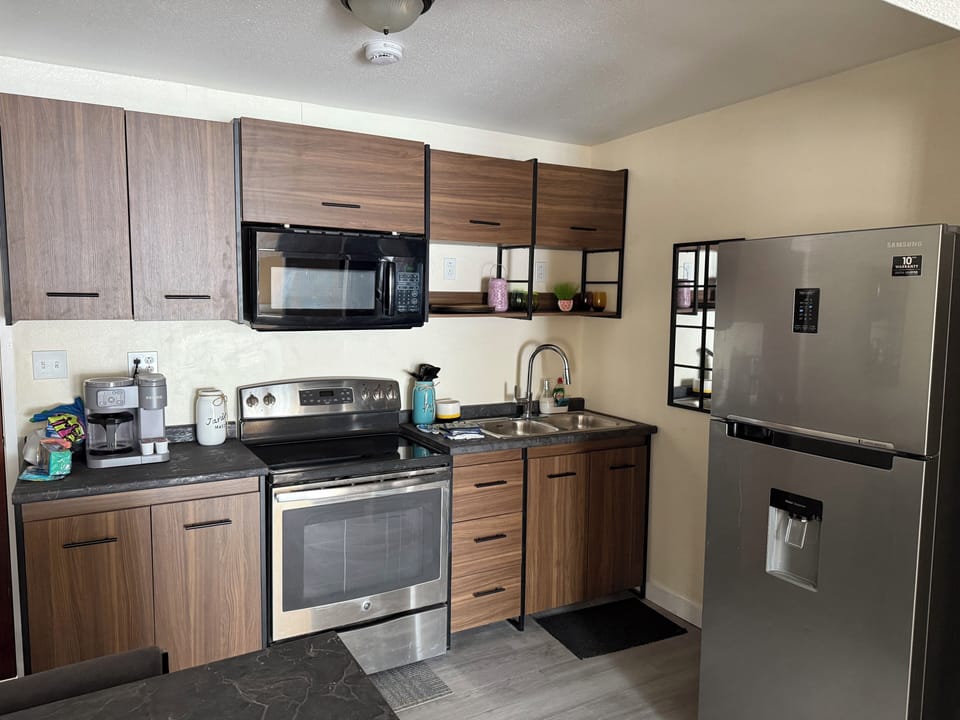 kitchen with all amenities