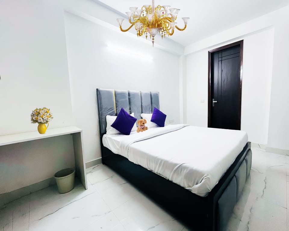Deluxe Double Room | Free WiFi, bed sheets