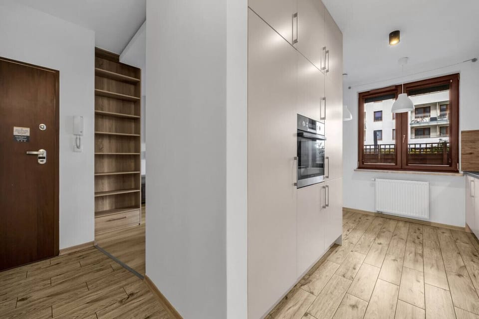 Two Bedroom Suites with Dedicated Parking, Workspace and Private Terrace Perfect for Groups or Families | Book Now With RENTUJEMY